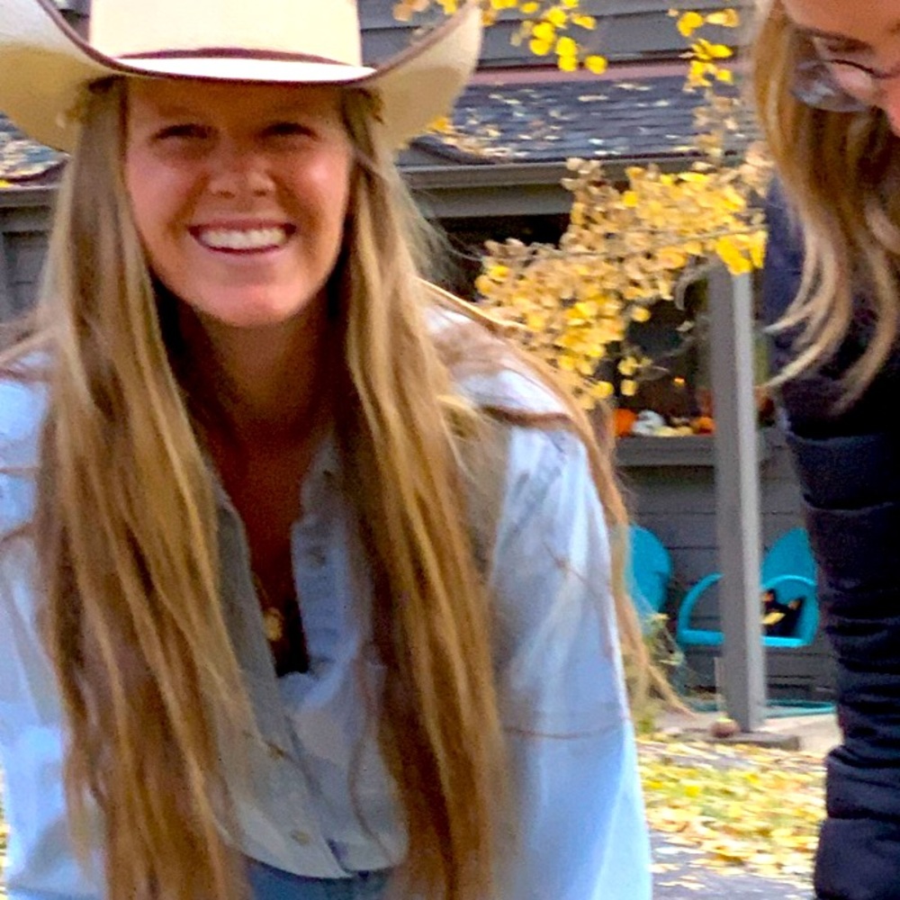 Meet your Posher, Alyssa